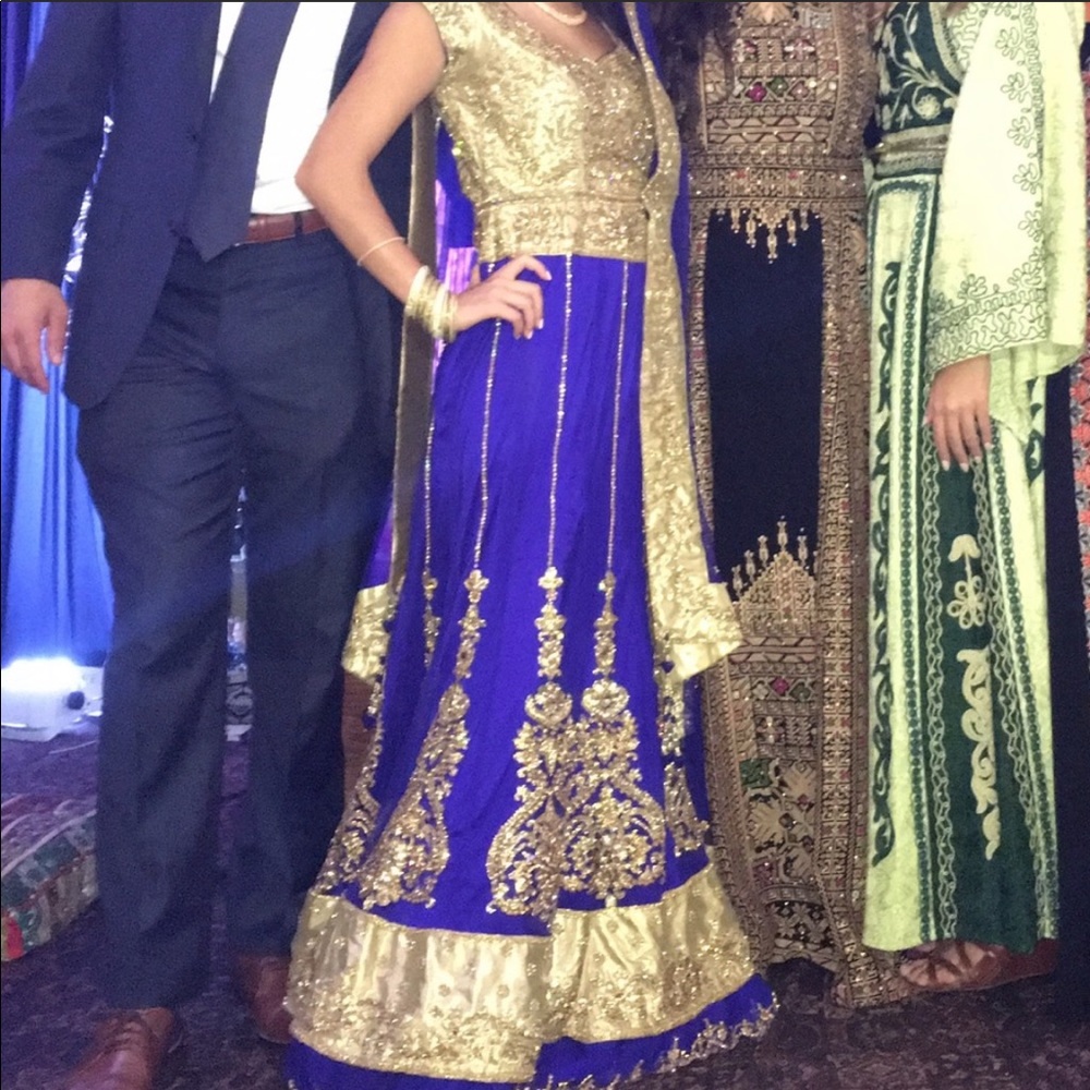 Palestinian Pakistani Thobe Dress Worn Once!!!! Gem